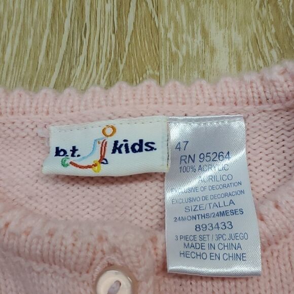 Girl's two piece sweater outfit - Picture 3 of 7